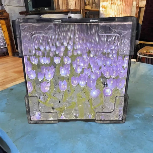 Tulip Mirror Lamp